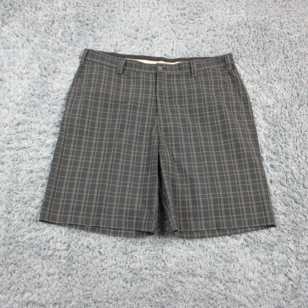 IZOD Shorts Mens 42 Black Plaid Performance Golf Chino Flat Front Casual 42x10*